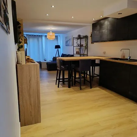 70 M2 Apartment Bessan